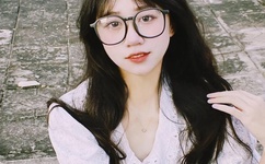 迈开腿尝尝你的草莓汁的图片